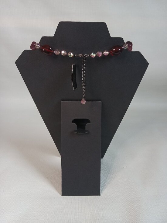 Carol for Eva Graham Purple and Red Iridescent Beaded Single Strand Necklace - Picture 2 of 8